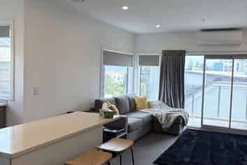 210/2 Reads Quay, Gisborne