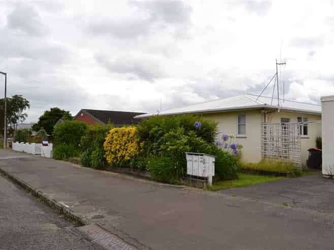 143 Heretaunga Street, Roslyn