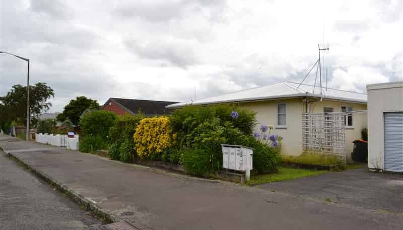143 Heretaunga Street, Roslyn