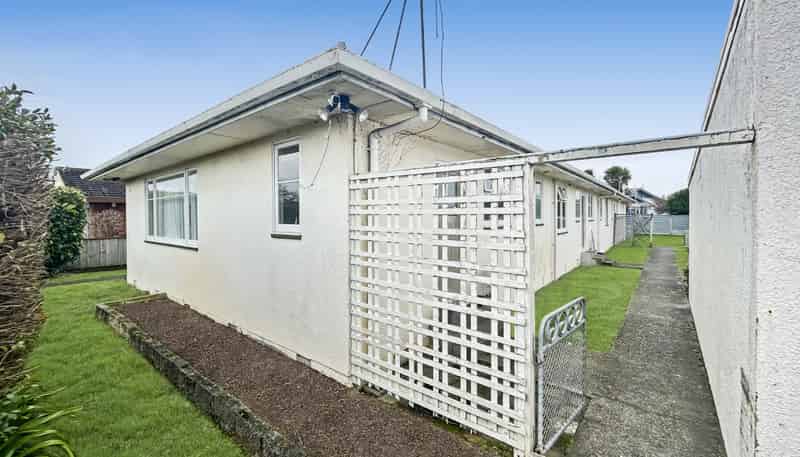 143 Heretaunga Street, Roslyn
