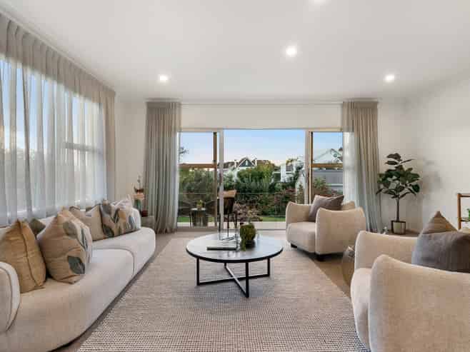 2/245 Jervois Road, Herne Bay