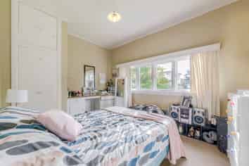 15 Dahlia Street, Palmerston North Central