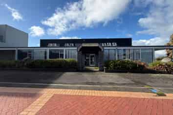  Prominent Office Building - Vacant Possession