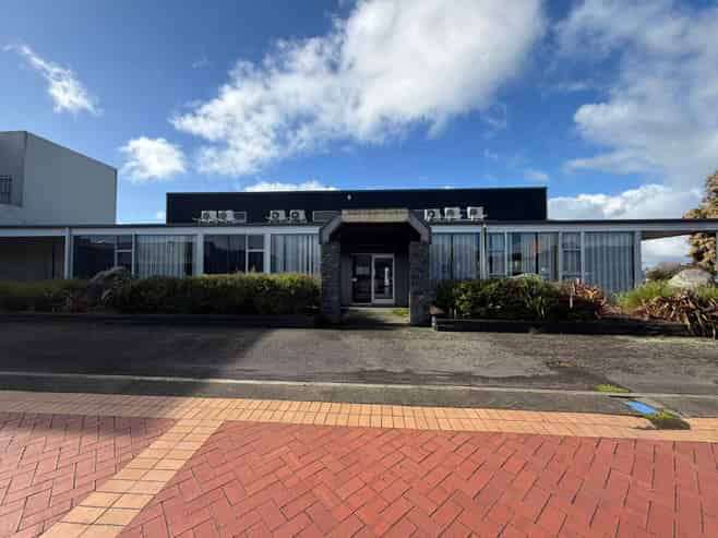  Prominent Office Building - Vacant Possession