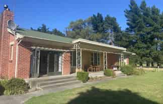 62 Woods Road, Winton