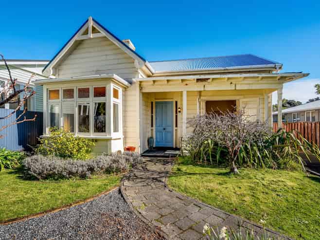 240 Muritai Road, Eastbourne
