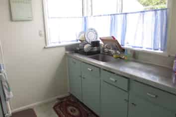 43 Shamrock Street, Takaro