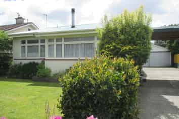 43 Shamrock Street, Takaro