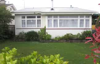 43 Shamrock Street, Takaro