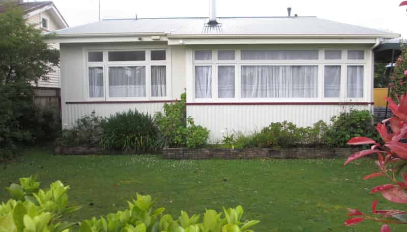 43 Shamrock Street, Takaro
