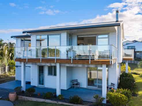 10 Taranui Place, Mangawhai Heads