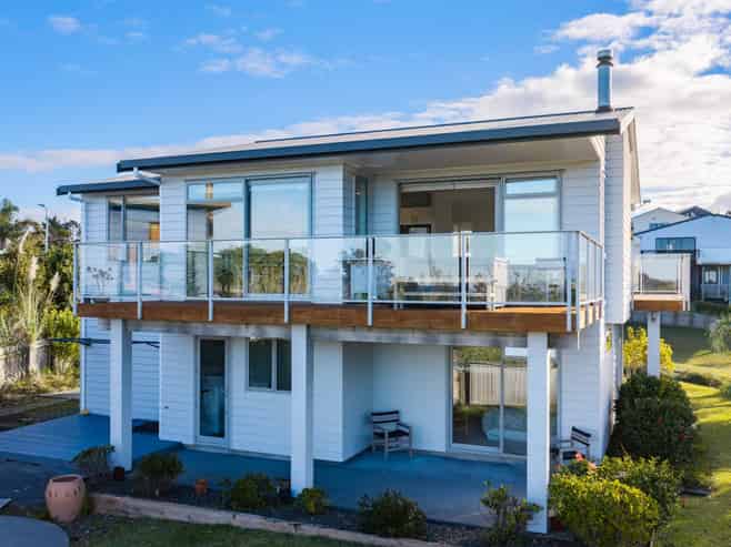 10 Taranui Place, Mangawhai Heads