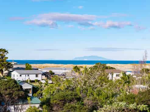 10 Taranui Place, Mangawhai Heads