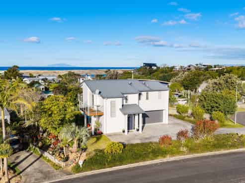 10 Taranui Place, Mangawhai Heads