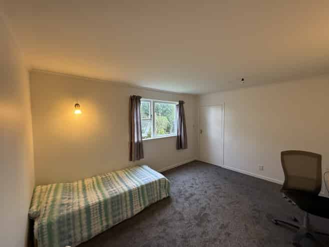 A/5 Birch Street , Johnsonville