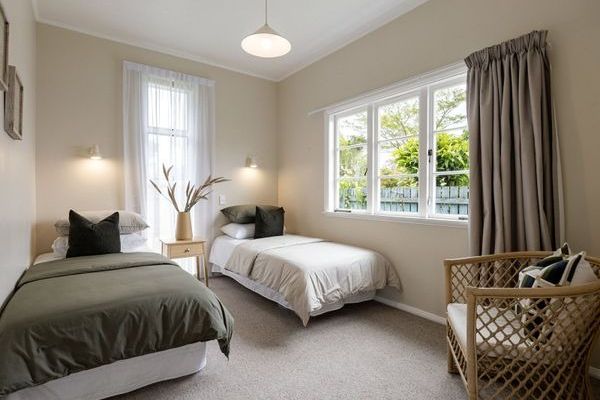 Hamilton East Stunner- Hamilton Boys School Zoned! - Altro