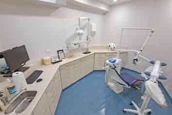 150M² DENTAL FITOUT ON GREAT SOUTH ROAD
