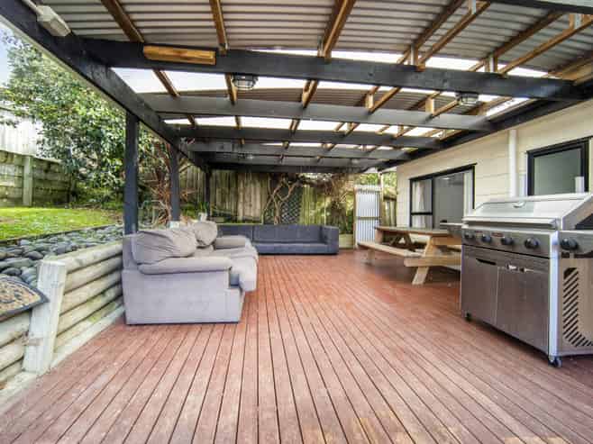 12 Kearney Place, Massey