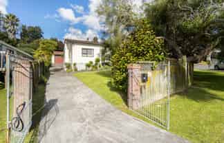 12 Kearney Place, Massey