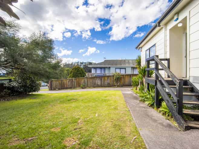 12 Kearney Place, Massey