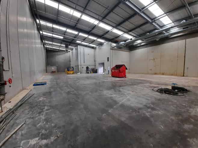 A-Grade Industrial Unit with Road Frontage
