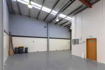 Vacant, Renovated & Ready to Go!