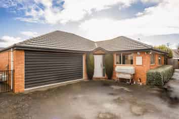 121 Canon Street, Edgeware