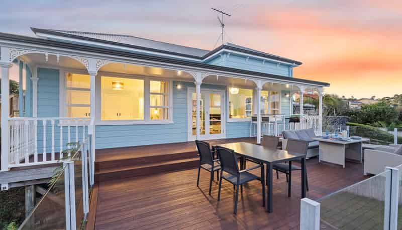 1047 Whangaparaoa  Road, Tindalls Beach