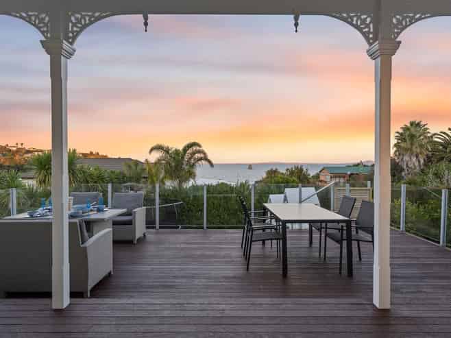 1047 Whangaparaoa  Road, Matakatia