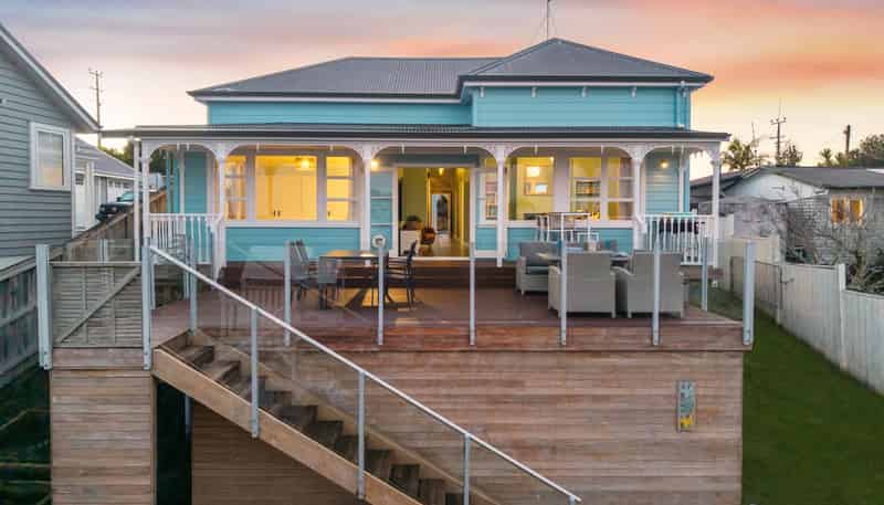 1047 Whangaparaoa  Road, Tindalls Beach
