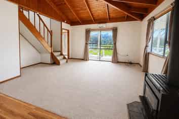 211 White Road, Hunua