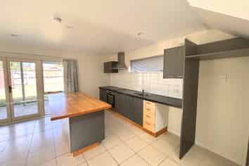 18 Stokes Avenue, Te Atatu Peninsula
