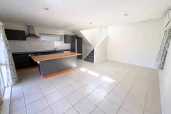 18 Stokes Avenue, Te Atatu Peninsula