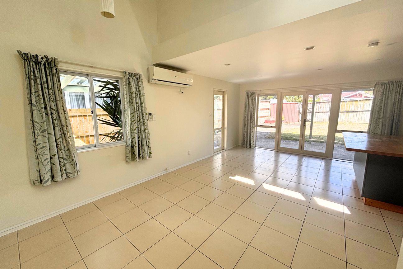 Fabulous 3 bedroom home on the peninsula - Vista 2