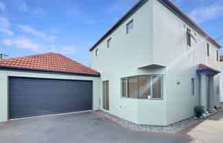 1/60 Hewitts Road, Merivale