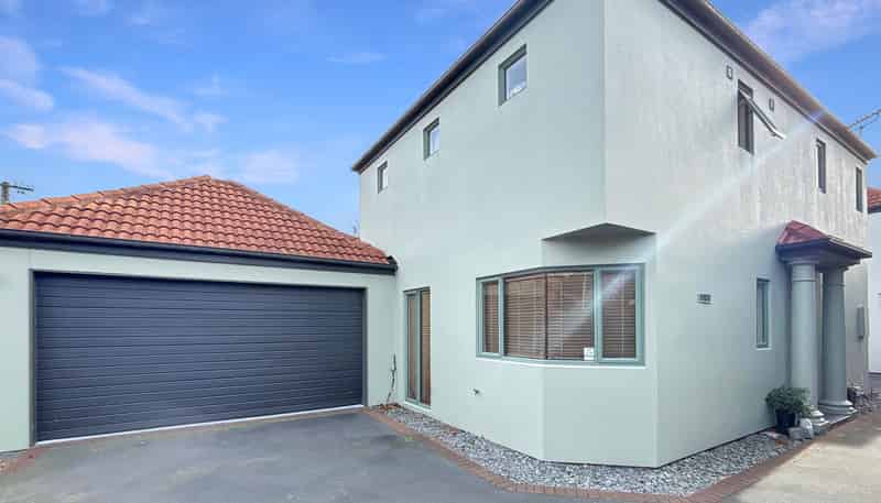 1/60 Hewitts Road, Merivale