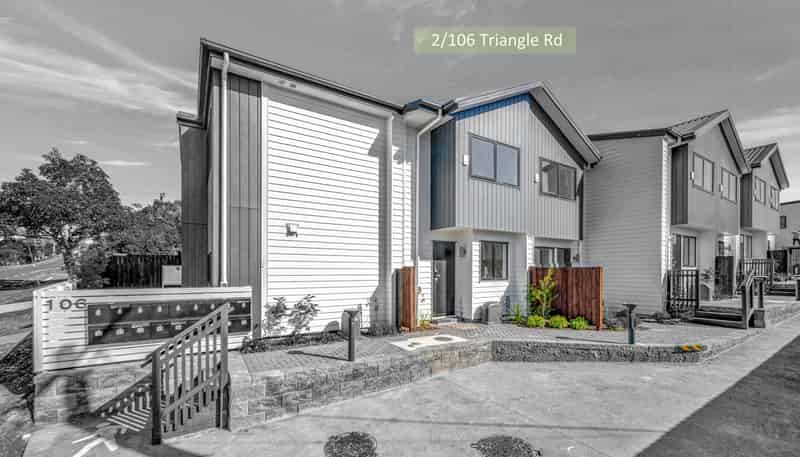 2/106 Triangle Road, Massey
