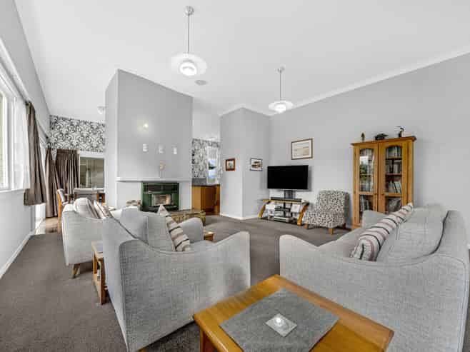 153 Waiuku Road, Pukekohe