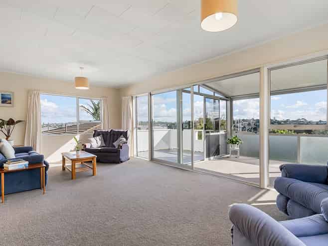 24 Sunnynook Road, Sunnynook