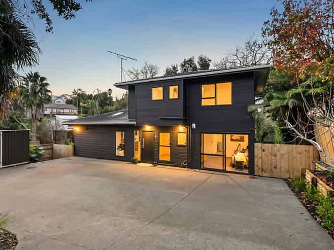 2/23 Hebron Road, Waiake