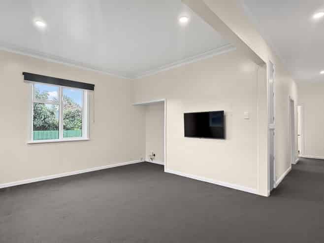 38 Kirk Street, Otaki