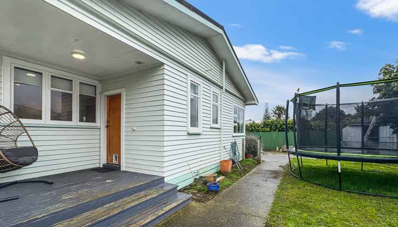 38 Kirk Street, Otaki