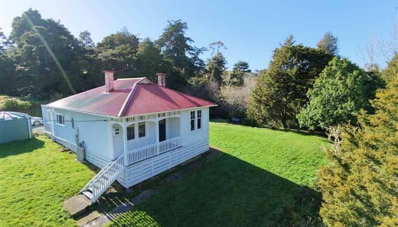 614d Paparoa Station Road, Paparoa