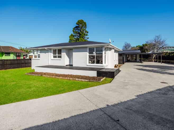 9 Macky Avenue, Mangere East
