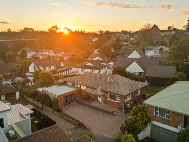 10 Sheriff Place, Riverlea