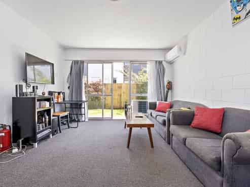 2/45 York Street, Hamilton East