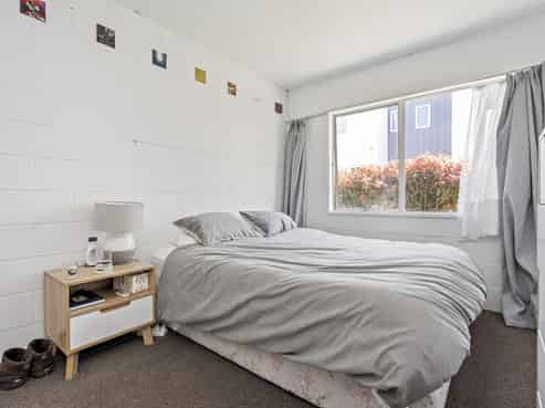 2/45 York Street, Hamilton East