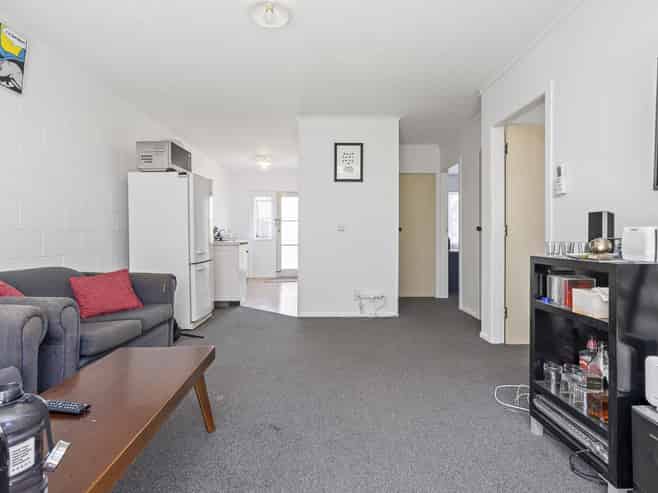 2/45 York Street, Hamilton East