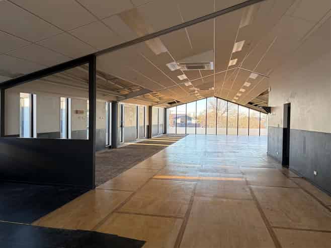 Sun-Filled Office with 10 Parks