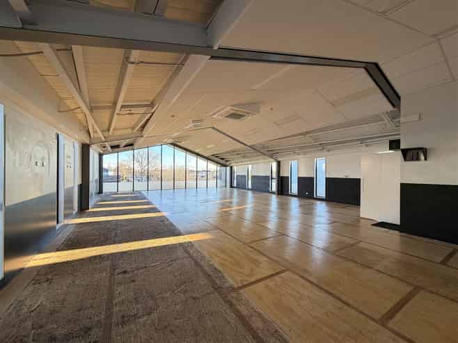Sun-Filled Office with 10 Parks